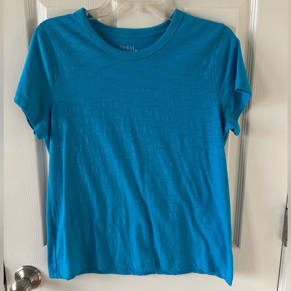 Time and Tru Vibrant Blue Short Sleeve Tee